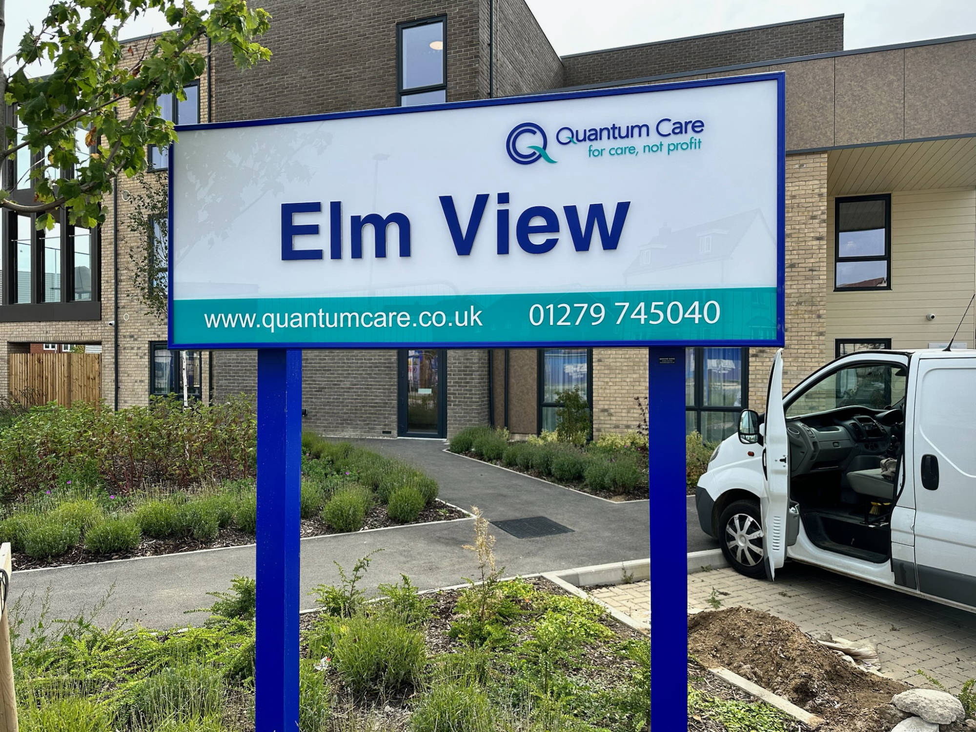 carehome post main sign