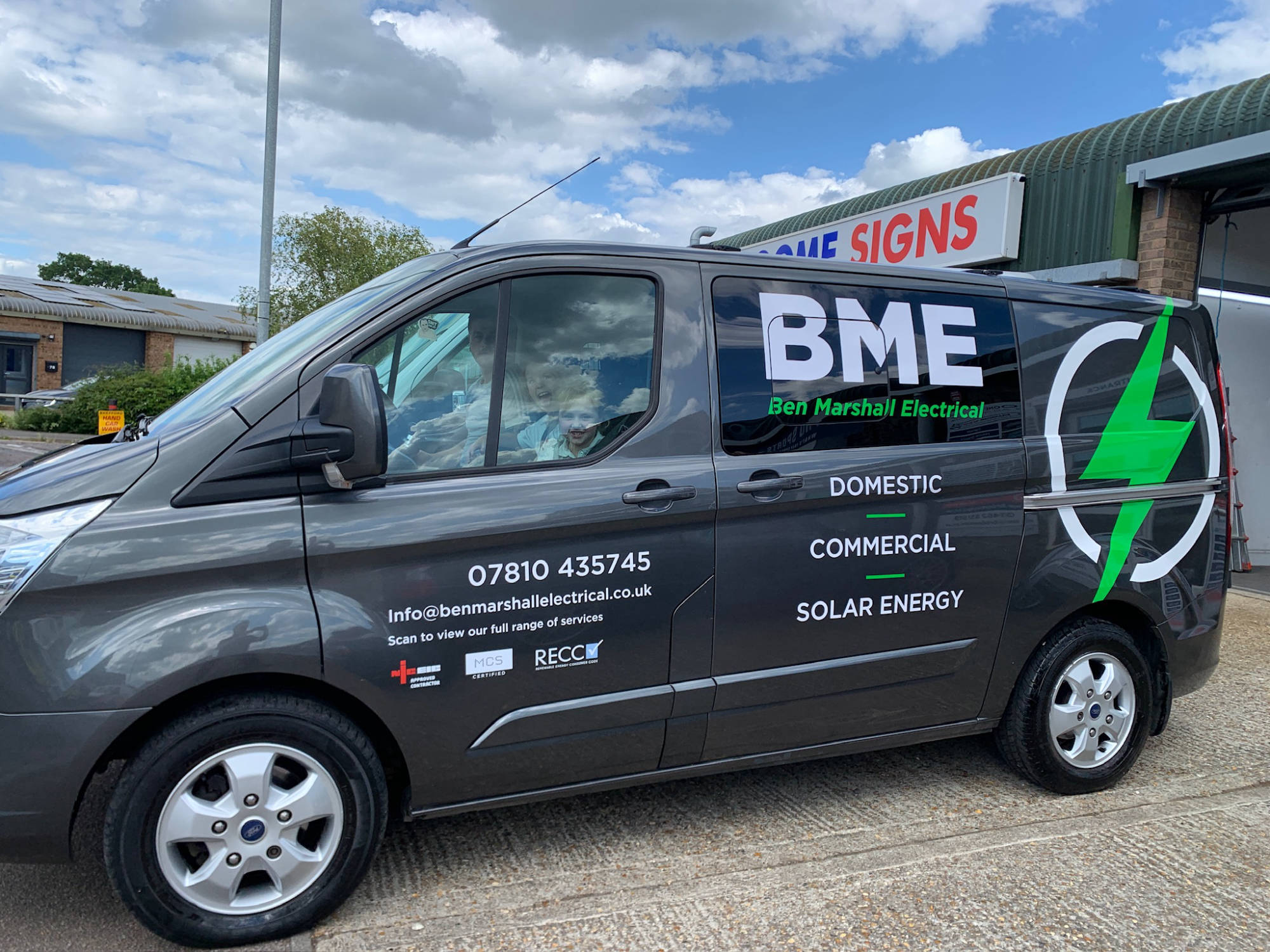 VAN GRAPHICS
