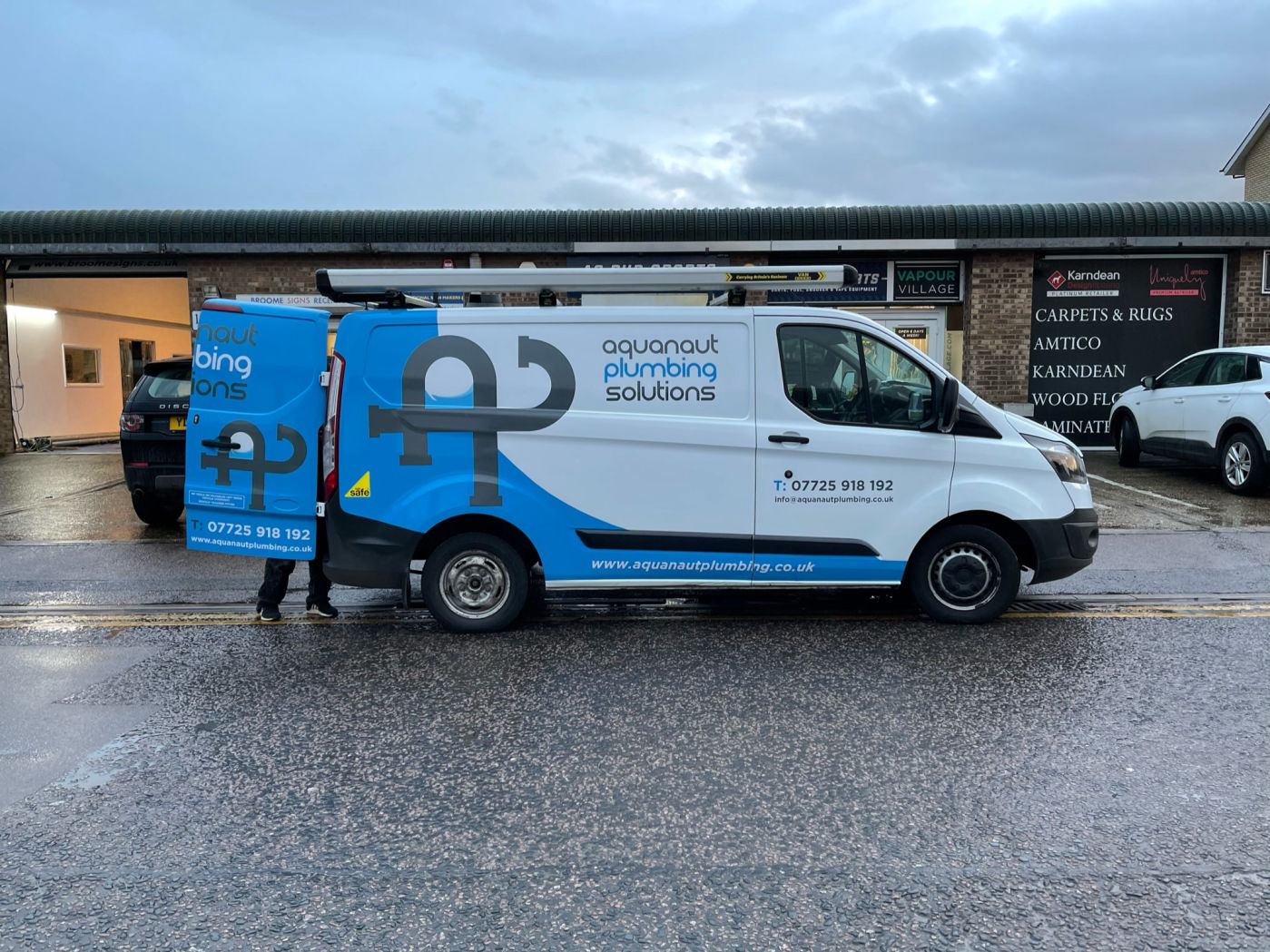 VEHICLE WRAP