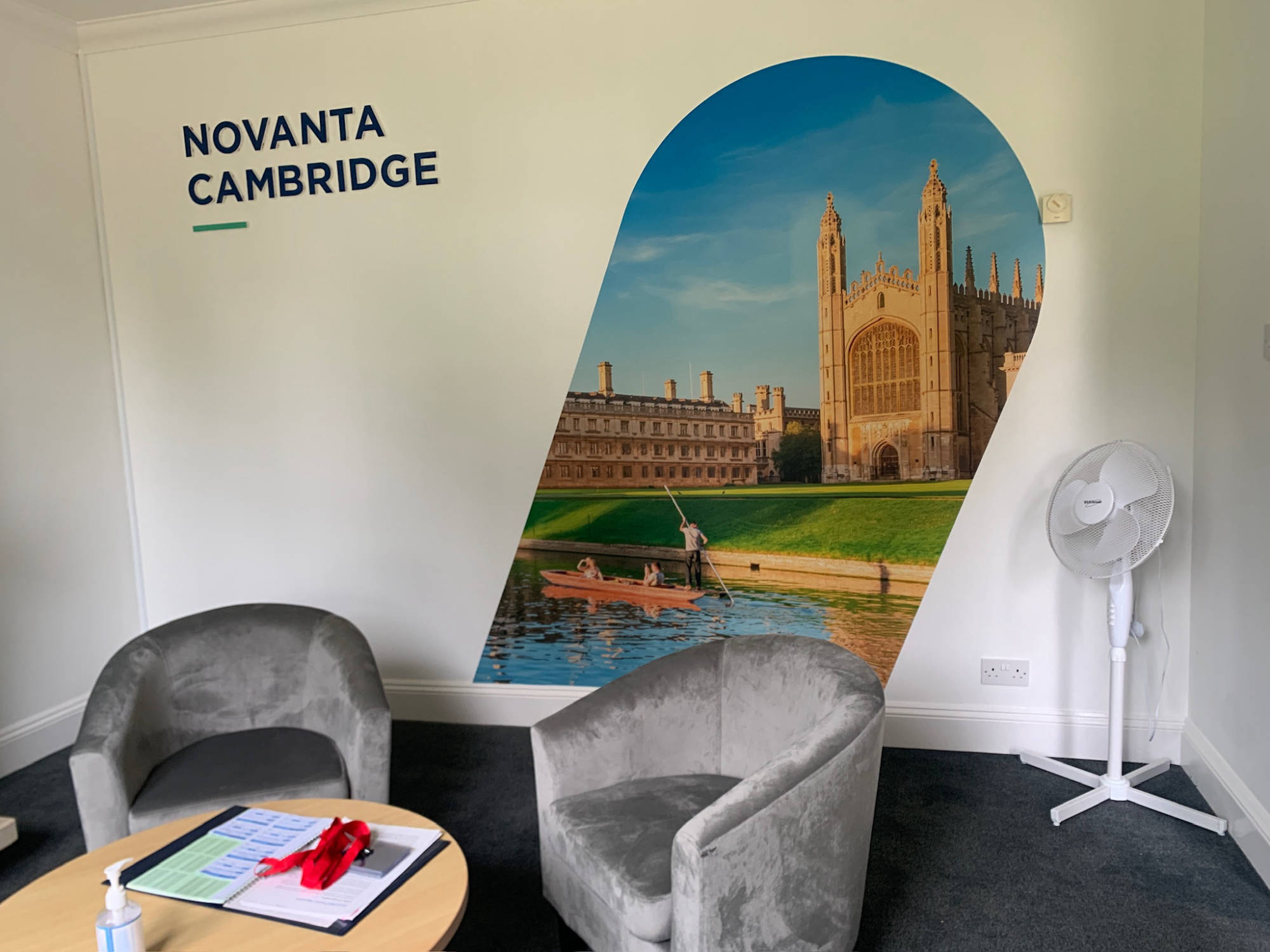 WALL GRAPHICS