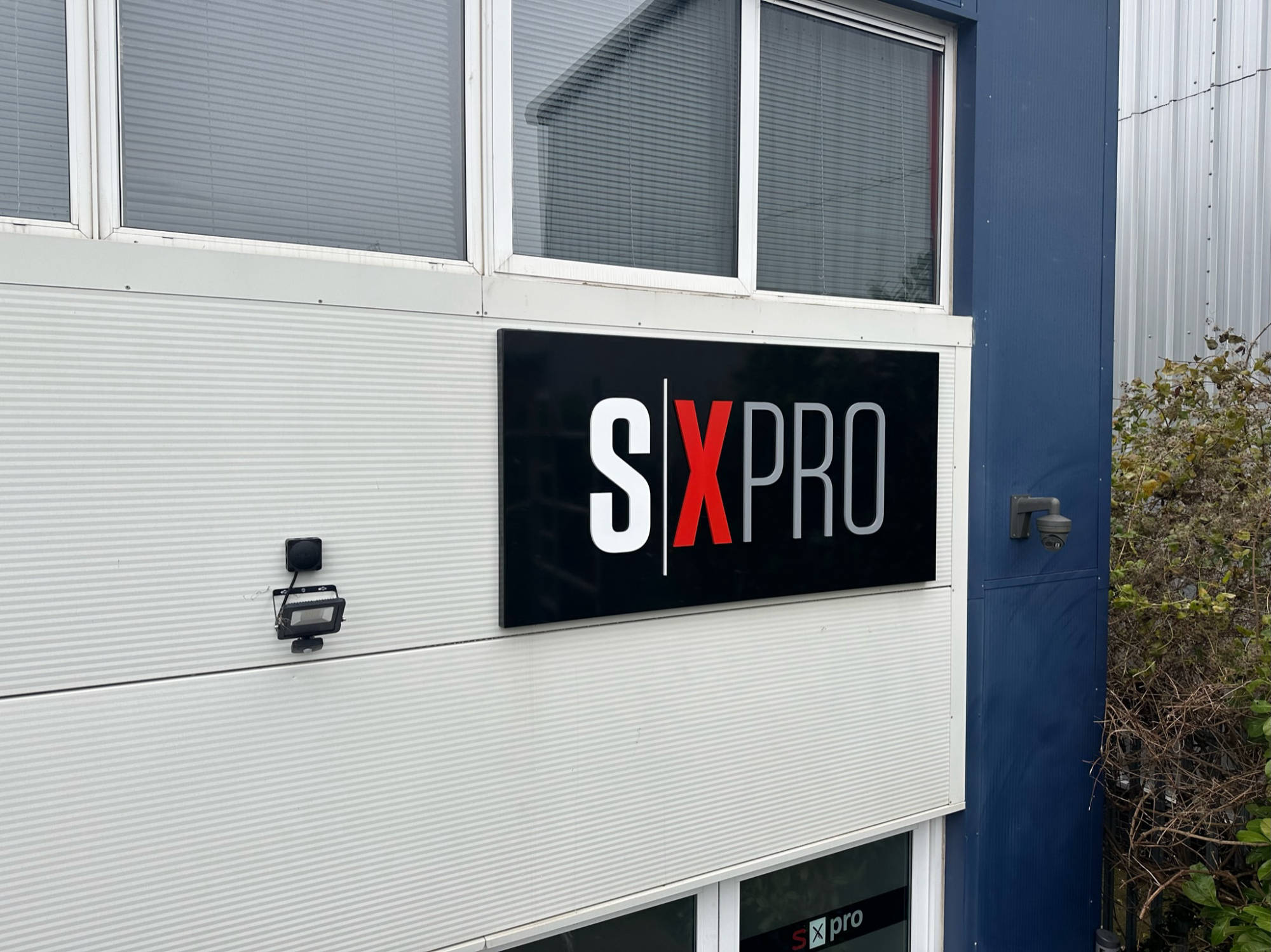 aluminium sign 